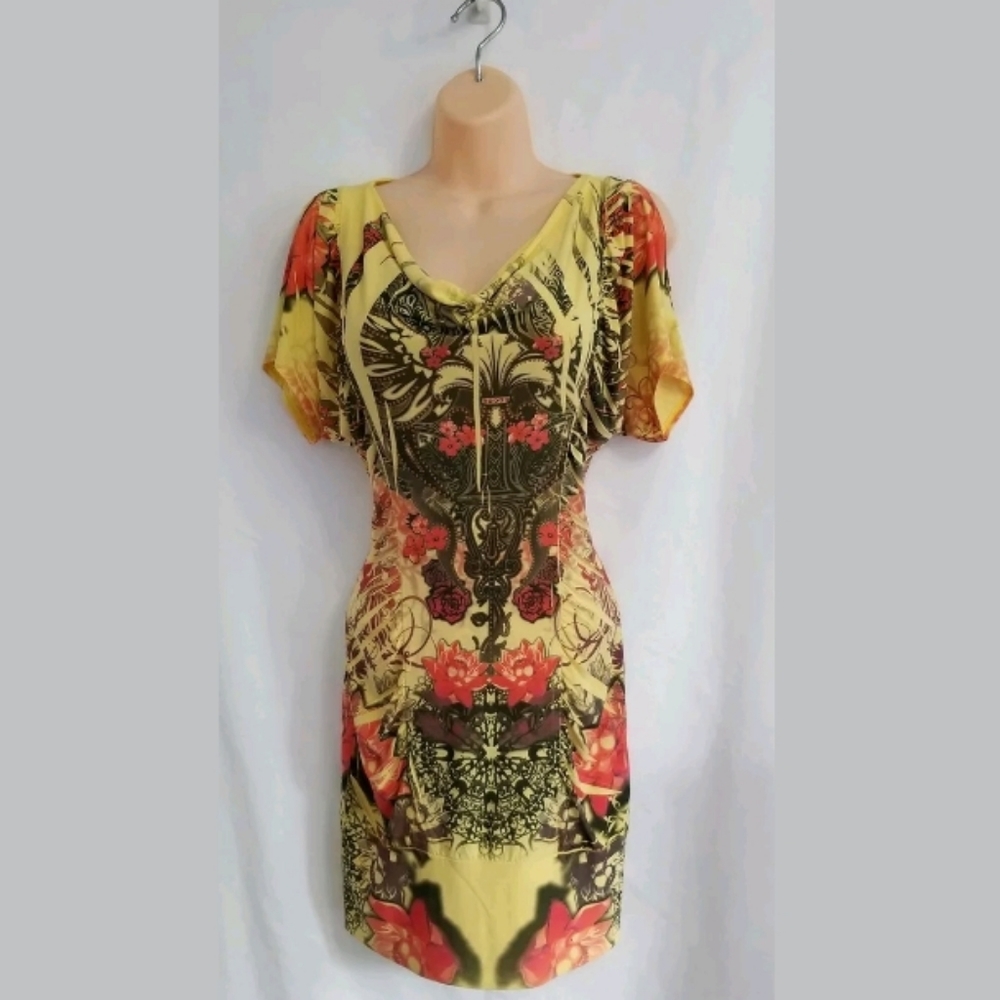 NWT Womens Vanilla Bay Yellow Sexy Short Dress with Shoulder Cutout Size Medium